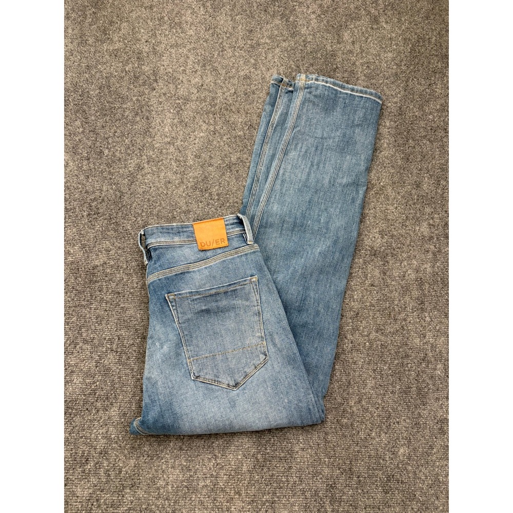 DU/ER Performance Men's Denim Straight Fit Jeans Light Wash Blue 32x32 MFGT3306
